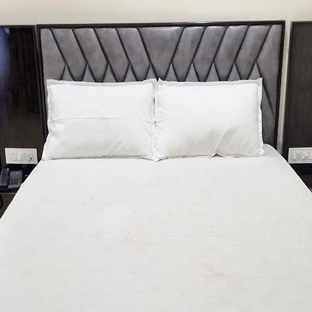 Hotel Padma Vista Nellore Near Bus Stop Екстериор снимка